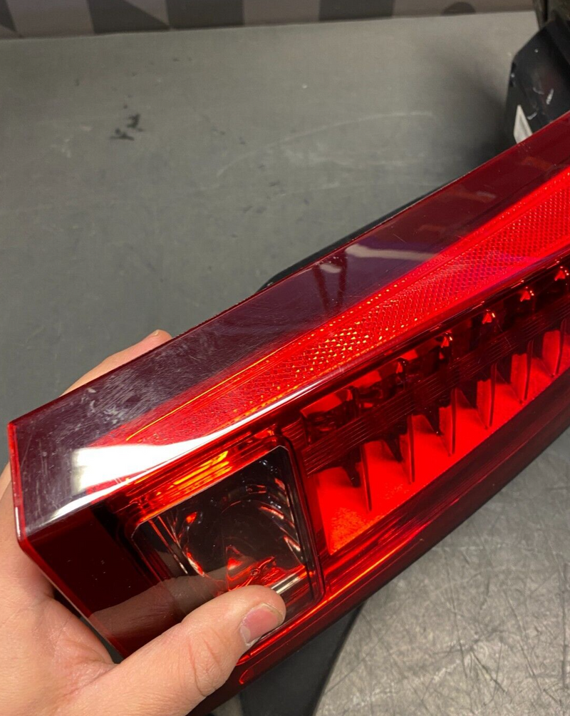 2011 CADILLAC CTSV CTS-V OEM DRIVER LH SIDE TAIL LIGHT LAMP USED