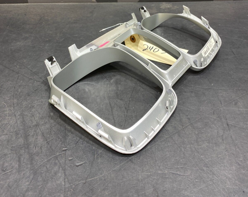 2014 CHEVROLET CAMARO ZL1 OEM GAUGE CLUSTER SURROUND BEZEL USED