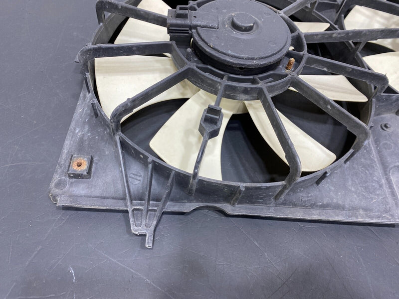 2006 CADILLAC CTS V CTS-V OEM RADIATOR COOLING FAN ASSEMBLY FANS USED 74k MILES