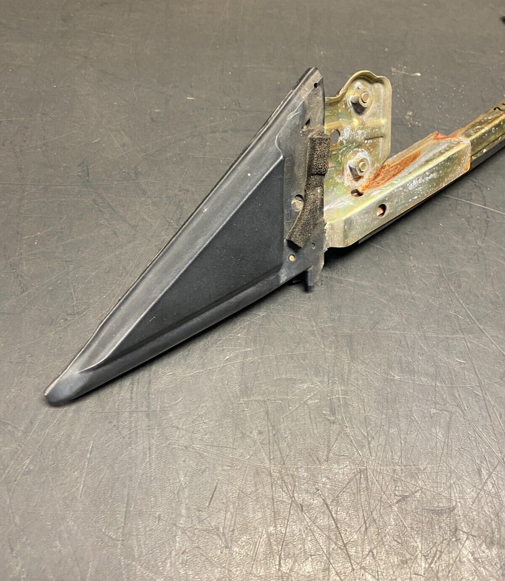2004 HONDA S2000 AP2 OEM PASSENGER RH DOOR WINDOW TRACK USED