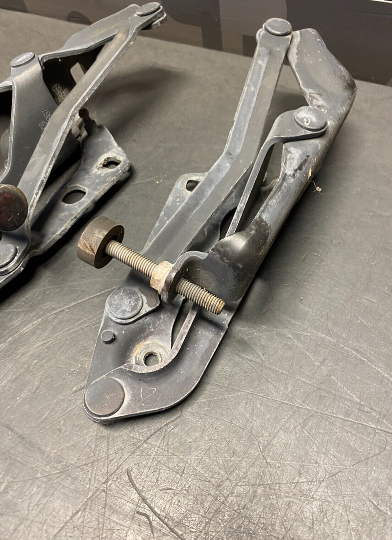 2001 CORVETTE C5 Z06 OEM HOOD HINGES PAIR DRIVER PASSENGER USED