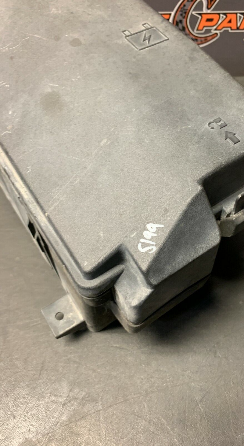2010 CAMARO SS OEM ENGINE BAY FUSE BOIX PANEL