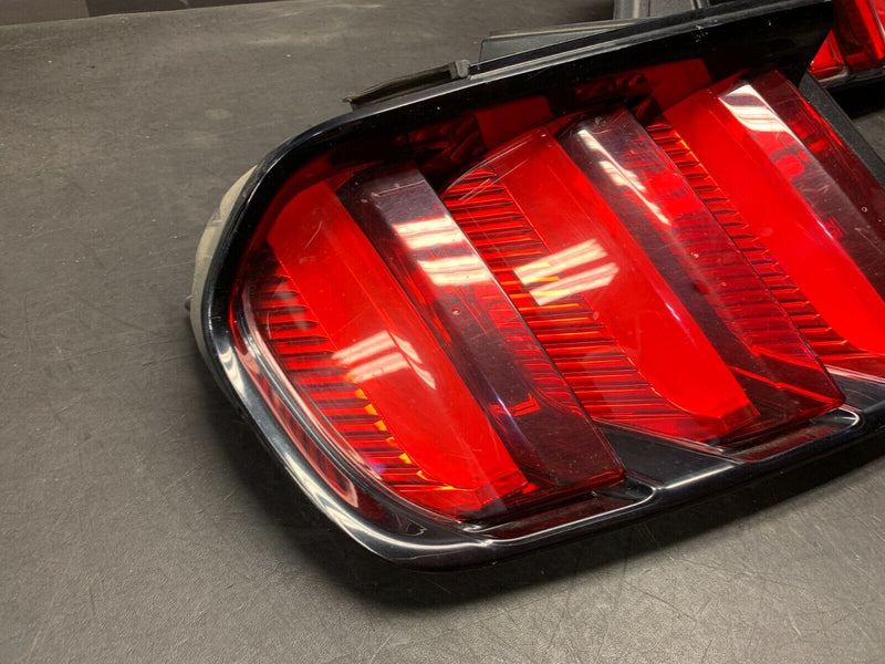 2016 FORD MUSTANG GT OEM TAIL LIGHTS DRIVER PASSENGER