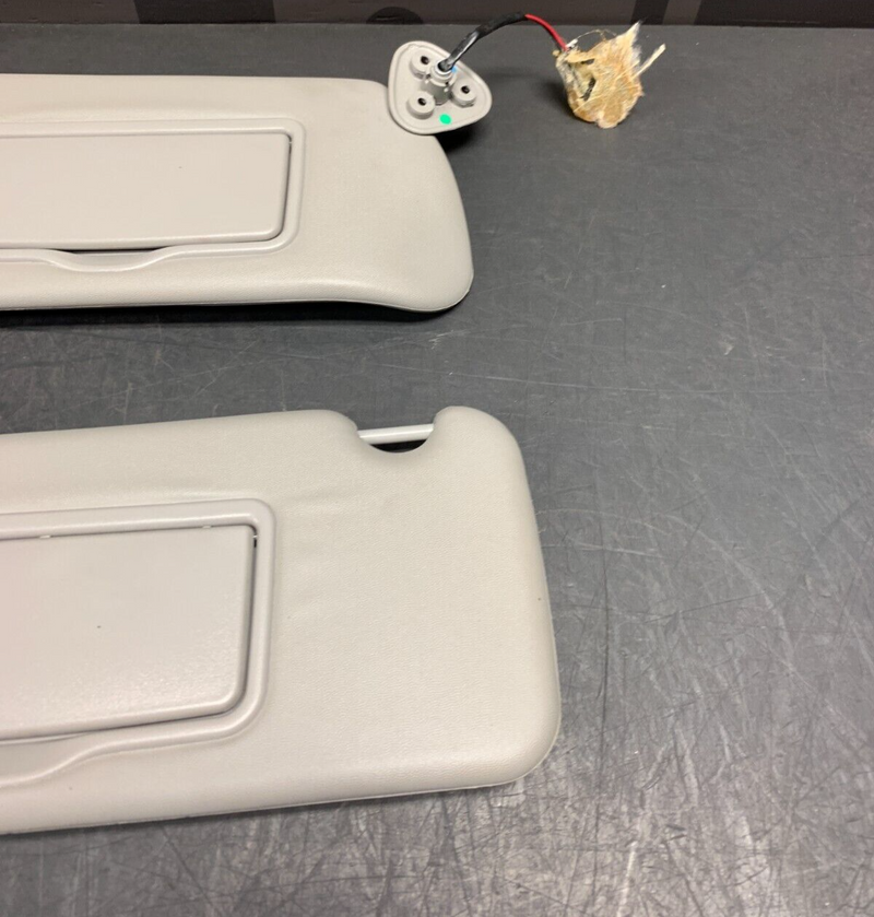 2004 CADILLAC CTS V CTS-V SUNVISORS PAIR GARAGE BUTTONS OEM 74k MILES!