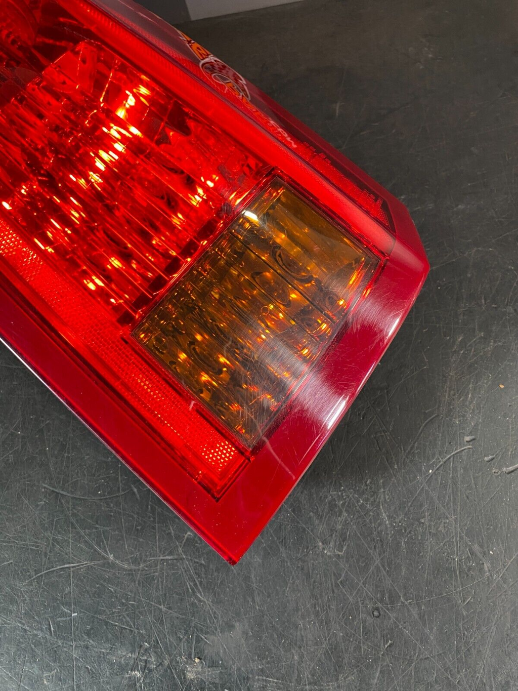 2004 CADILLAC CTS V CTS-V OEM PASSENGER RH TAIL LIGHT USED