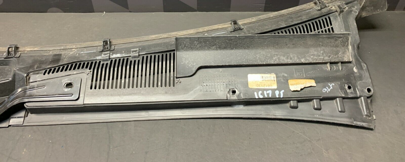 2011 CADILLAC CTSV CTS-V OEM WINDSHIELD WIPER COWL