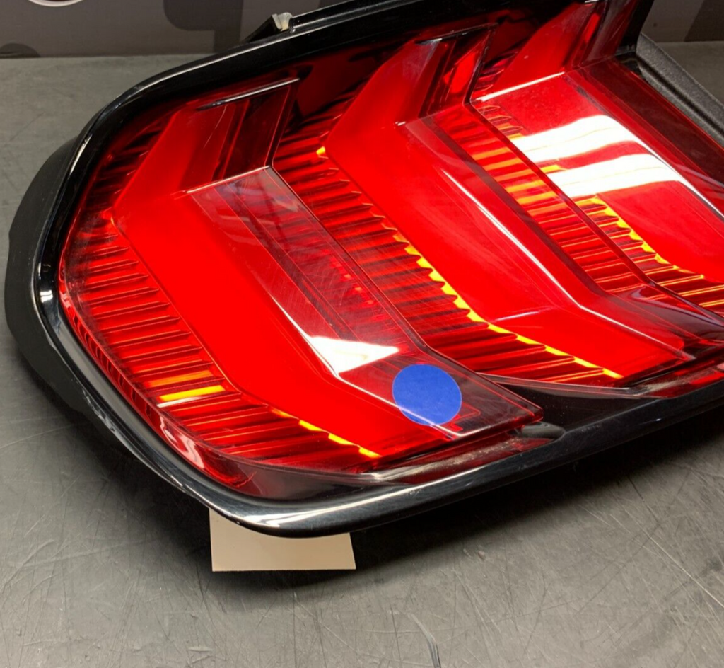 2021 FORD MUSTANG GT OEM DRIVER TAIL LIGHT USED OEM