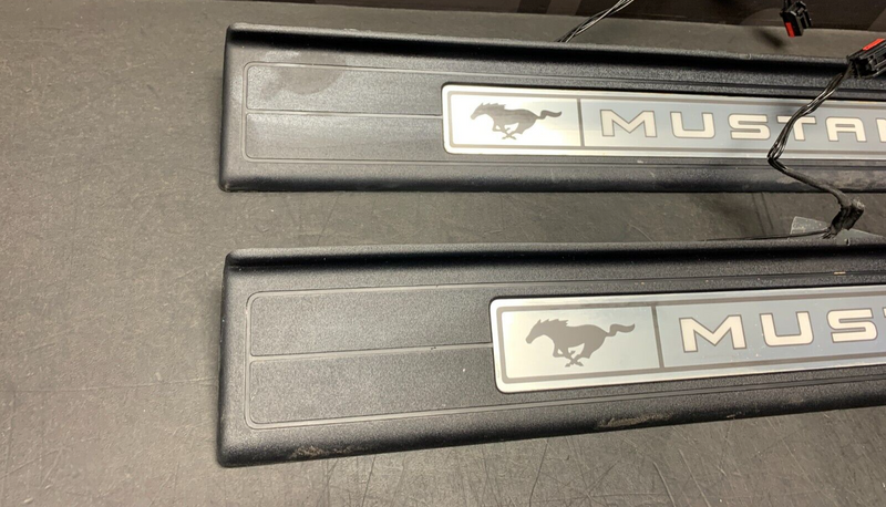 2015 FORD MUSTANG GT COUPE OEM LIT DOOR SILLS PANELS