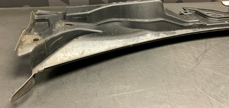 2018 FORD MUSTANG GT OEM WINDSHIELD WIPER COWL