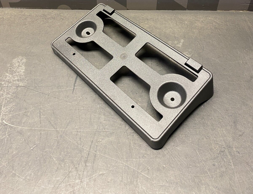 2019 FORD MUSTANG GT BULLITT OEM FRONT LICENSE PLATE BRACKET USED