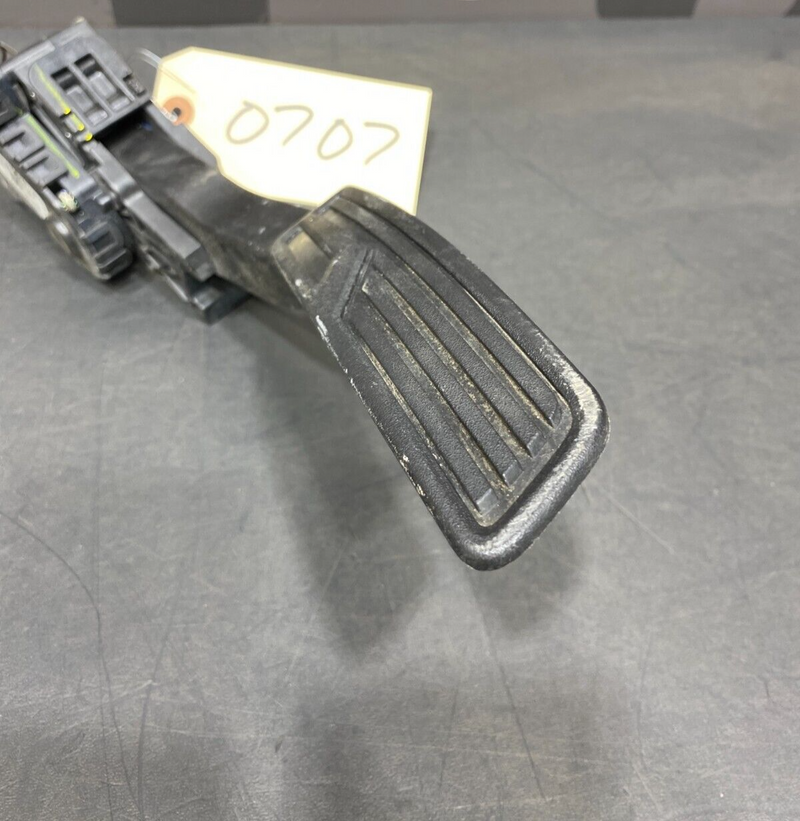 2013 CHEVROLET CAMARO SS 1LE OEM GAS PEDAL ASSEMBLY USED