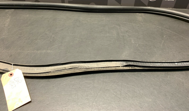 2006 PORSCHE CAYMAN S 987 OEM DRIVER DOOR WEATHER STRIP SEAL GASKET