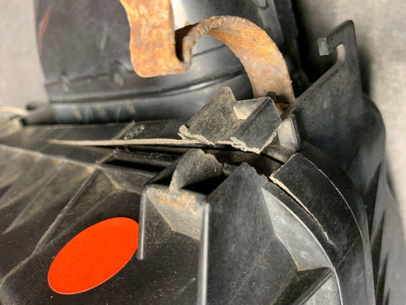 2009 PONTIAC G8 GT OEM INTAKE AIR BOX -READ-