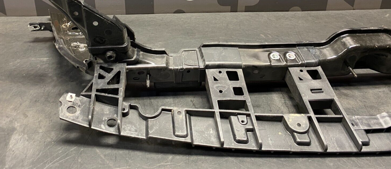 2019 FORD MUSTANG GT BULLITT OEM UPPER RADIATOR SUPPORT TIE BAR ASSEMBLY USED