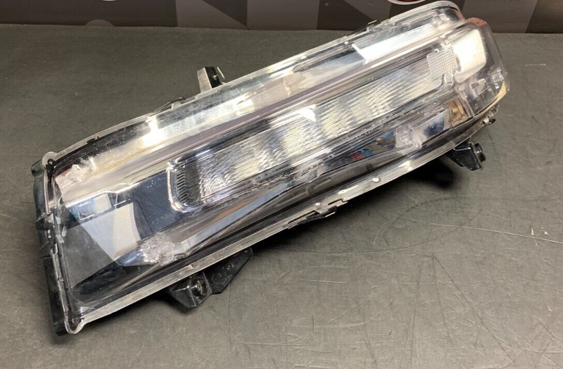 2019 FORD MUSTANG GT OEM DRIVER LH FOG LIGHT DRL USED