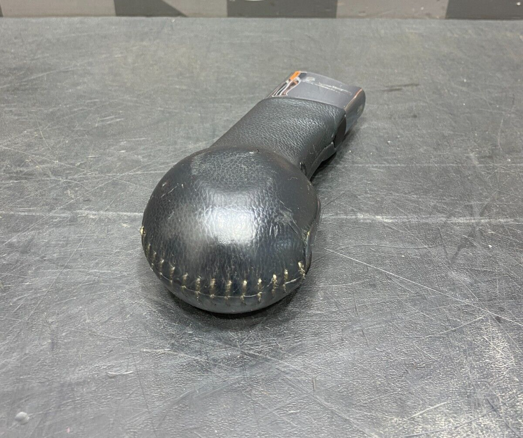 2014 CHEVROLET CAMARO OEM 6L80E SHIFTER KNOB HANDLE USED