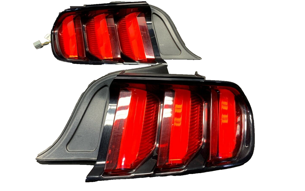 2016 FORD MUSTANG GT OEM TAIL LIGHTS DRIVER PASSENGER
