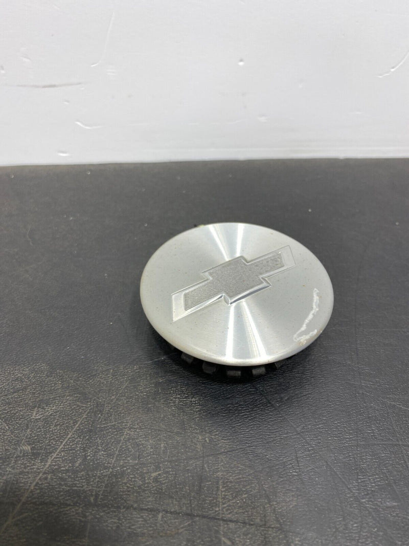 2015 CHEVROLET CAMARO SS OEM WHEEL CENTER CAP USED