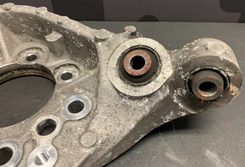 NISSAN R35 GTR OEM DRIVER REAR KUNCKLE SPINDLE