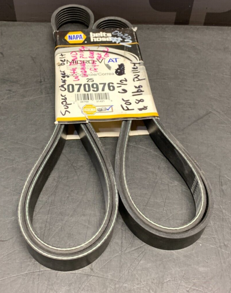 NAPA SERPENTINE BELT 25-070976 NEW