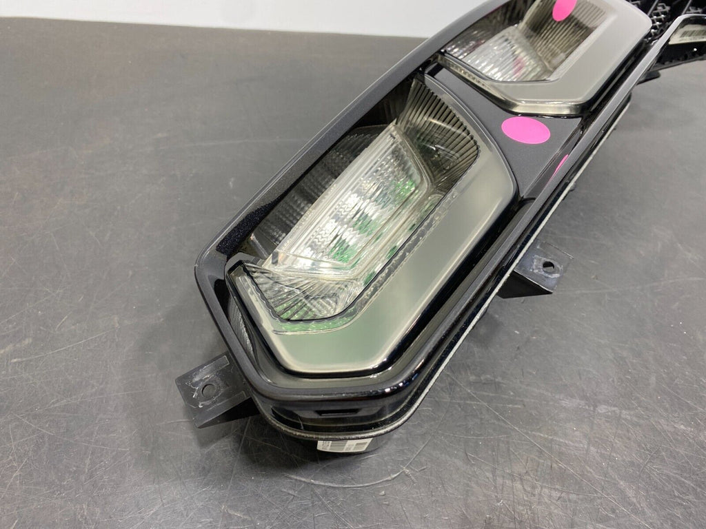 2015 CORVETTE C7 Z06 OEM PASSENGER RH CLEAR TAIL LIGHT ASSEMBLY WITH TRIM USED