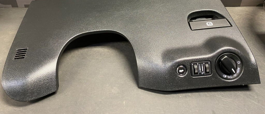 2016 DODGE CHALLENGER HELLCAT OEM DRIVER LH KNEE PANEL USED