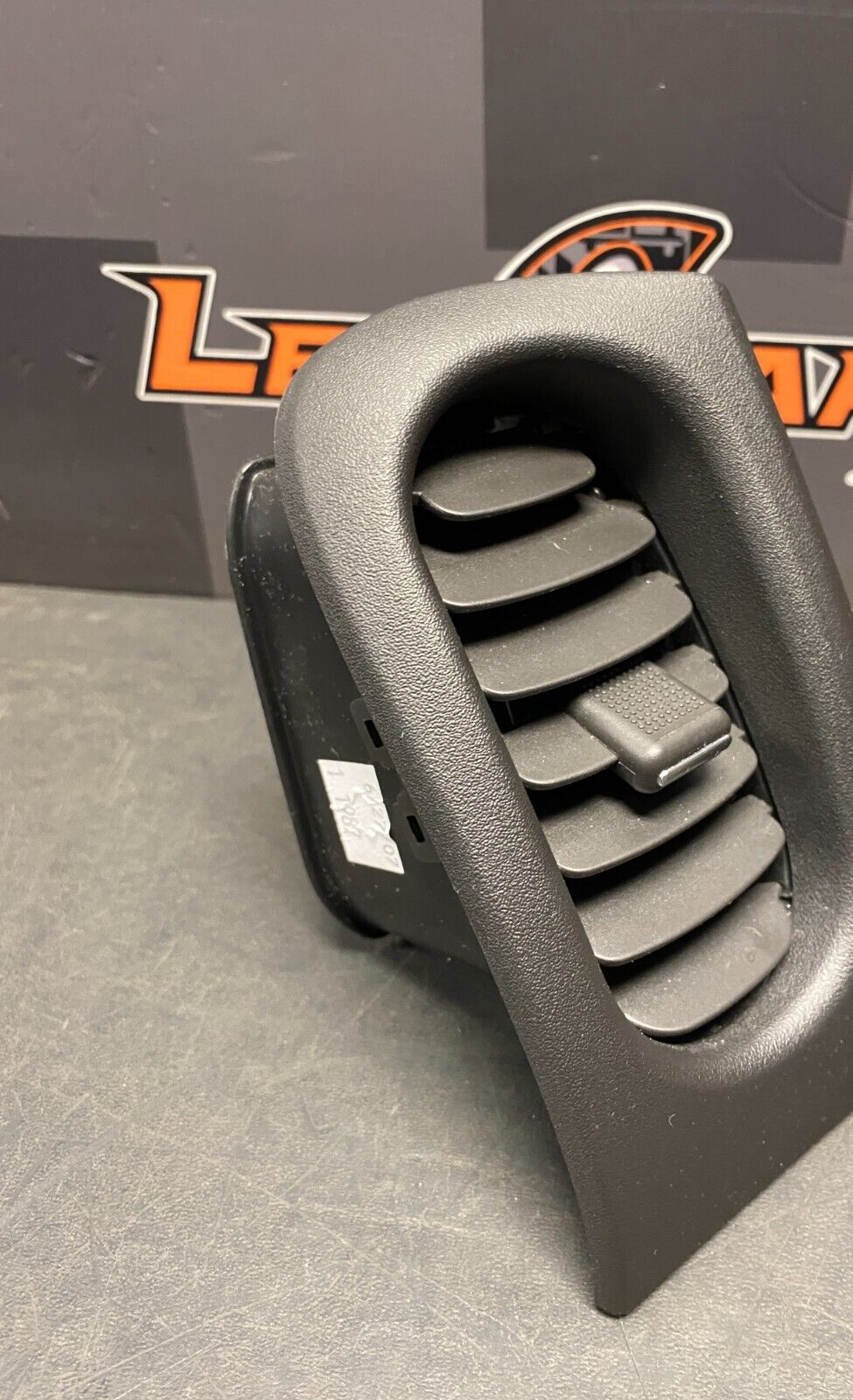 2008 CORVETTE C6 Z06 OEM PASSENGER LH DASH VENT USED