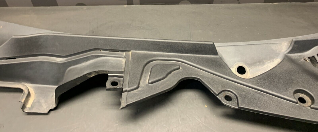 2020 FORD MUSTANG GT OEM WINDSHIELD WIPER COWL PANEL MOULDING