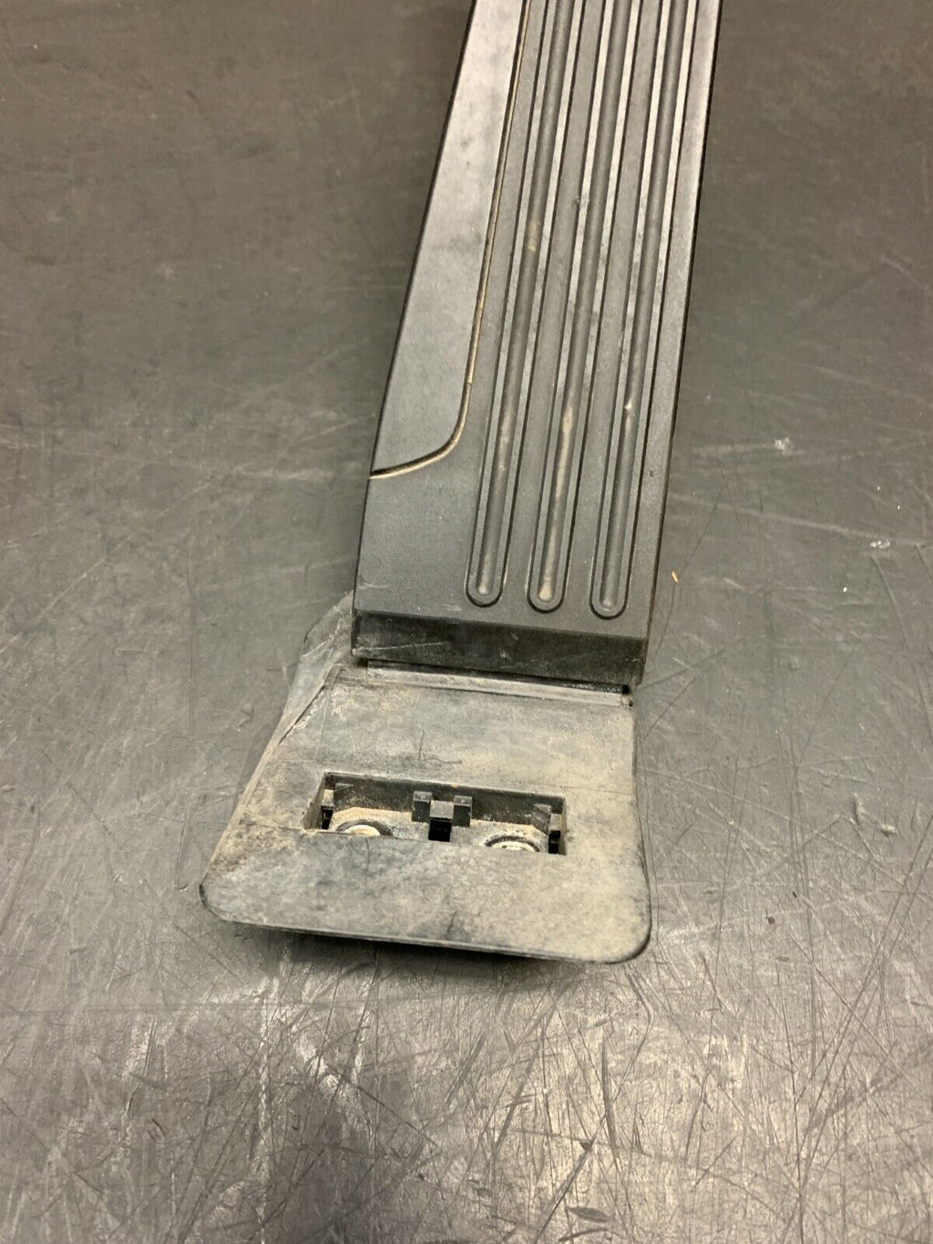 2014 NISSAN 370Z OEM GAS THROTTLE PEDAL