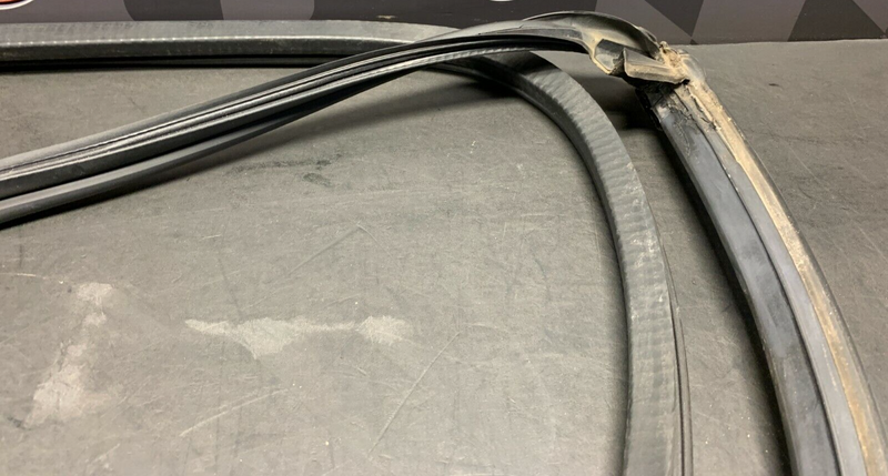 2001 PONTIAC FIREBIRD LS1 OEM DRIVER WEATHER STRIP MOULDING