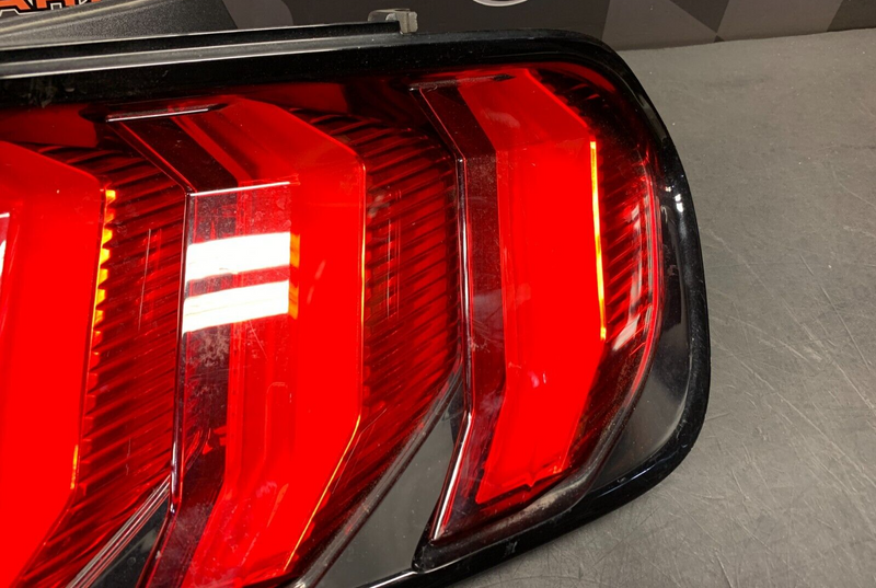 2019 FORD MUSTANG GT OEM TAIL LIGHTS PAIR DRIVER PASSENGER USED