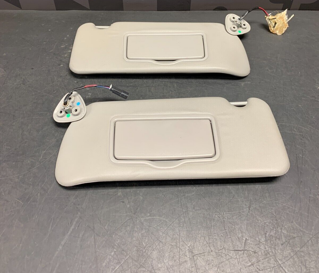 2004 CADILLAC CTS V CTS-V SUNVISORS PAIR GARAGE BUTTONS OEM 74k MILES!