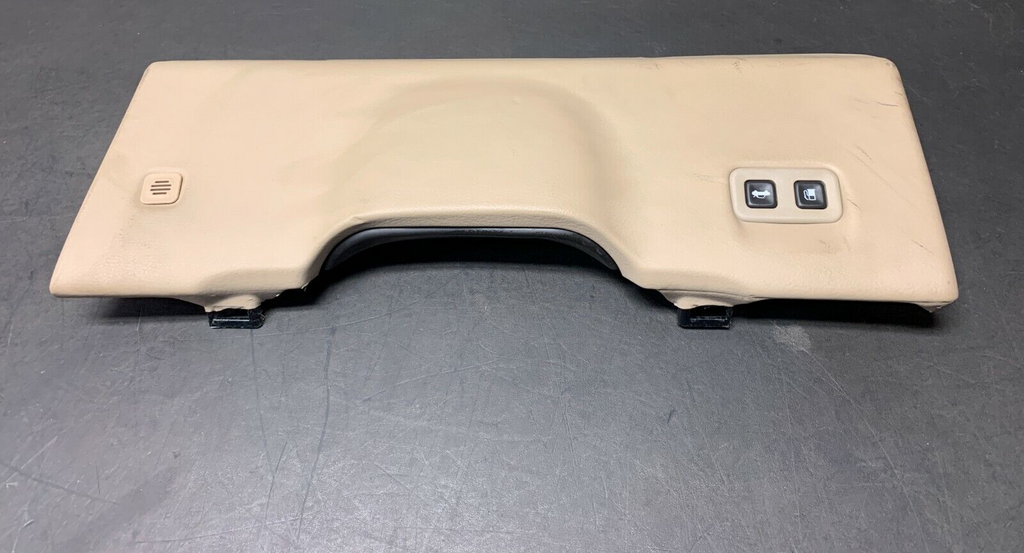 2005 CORVETTE C6 COUPE OEM TAN DRIVER DASH KNEE PANEL