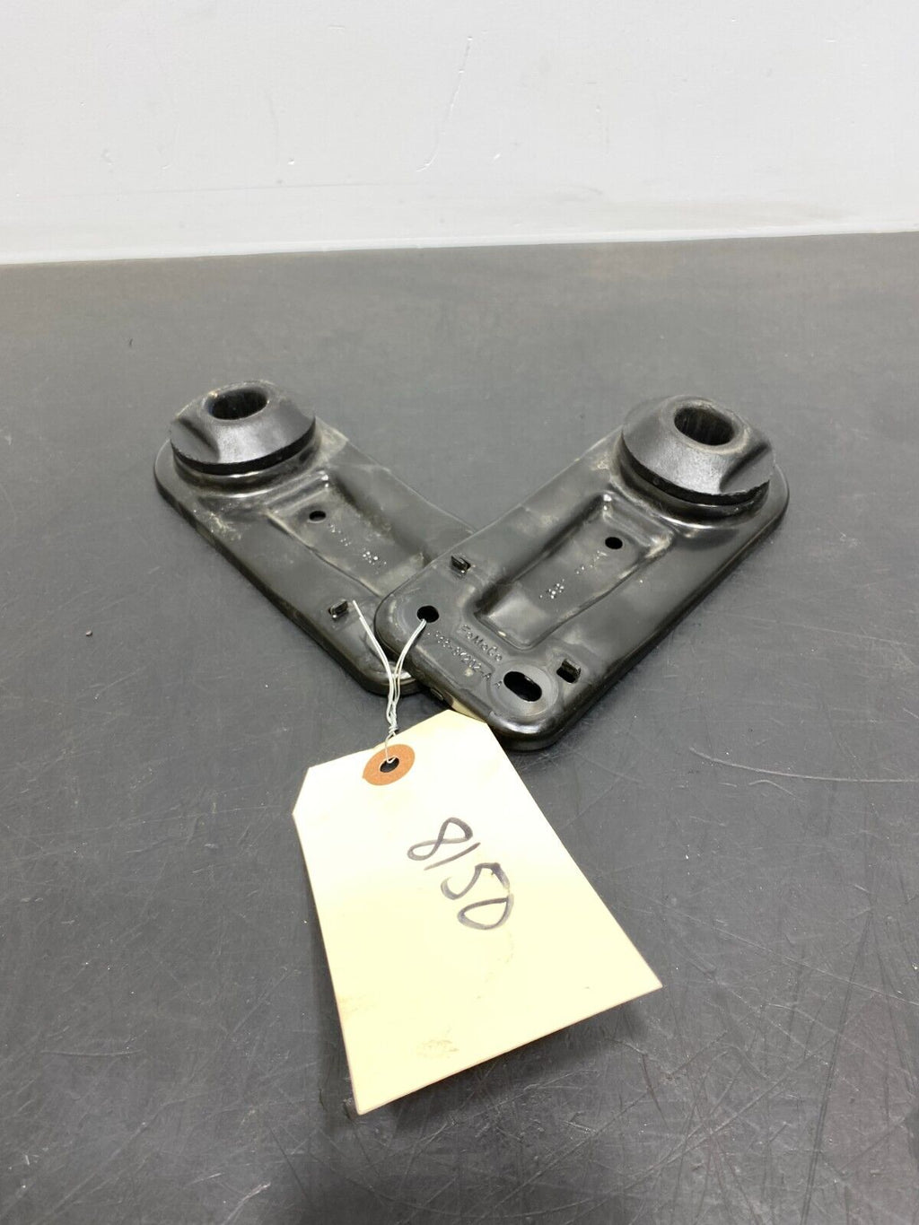 2021 FORD MUSTANG GT OEM UPPER RADIATOR MOUNT BRACKETS PAIR 10K MILES NICE!!