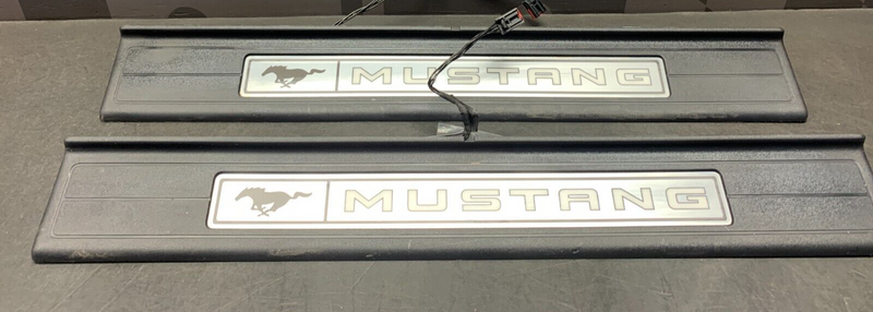 2015 FORD MUSTANG GT COUPE OEM LIT DOOR SILLS PANELS