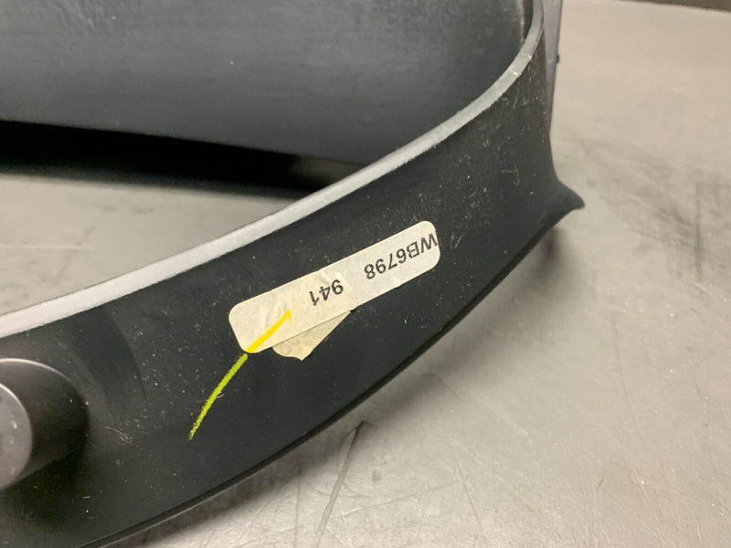 2009 PONTIAC G8 GT OEM GAUGE INSTRUMENT CLUSTER BEZEL TRIM