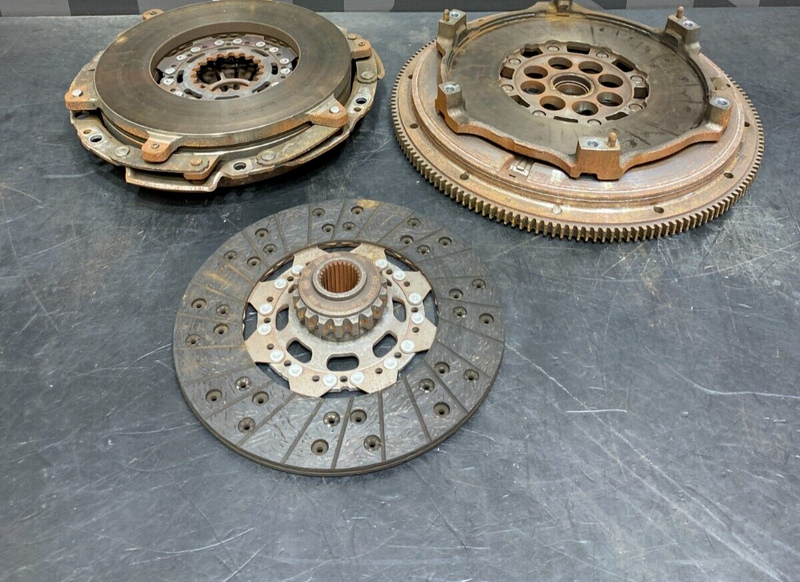 2014 CAMARO ZL1 COUPE OEM CLUTCH PRESSURE PLATE FLYWHEEL SET USED