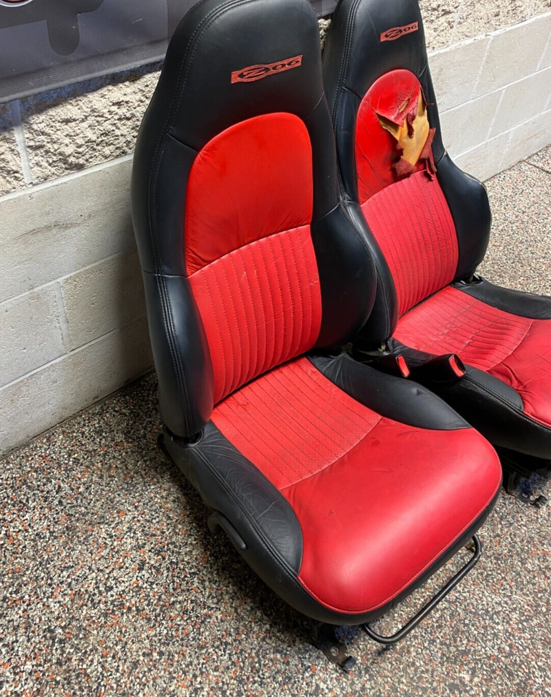 2001 CORVETTE C5 Z06 OEM MOD RED SEATS PAIR DR PS USED **NEED RECOVERED**