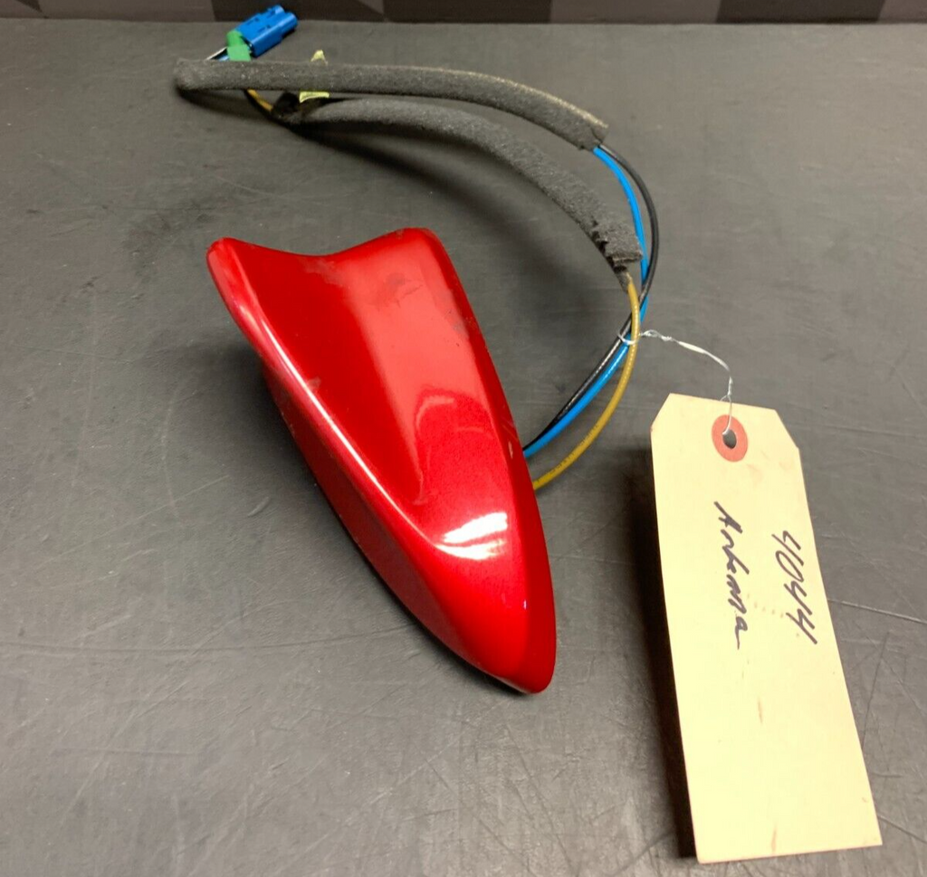 2010 CADILLAC CTSV CTS-V ANTENNA ROOF ANTENNA RADIO SHARK FIN USED OEM