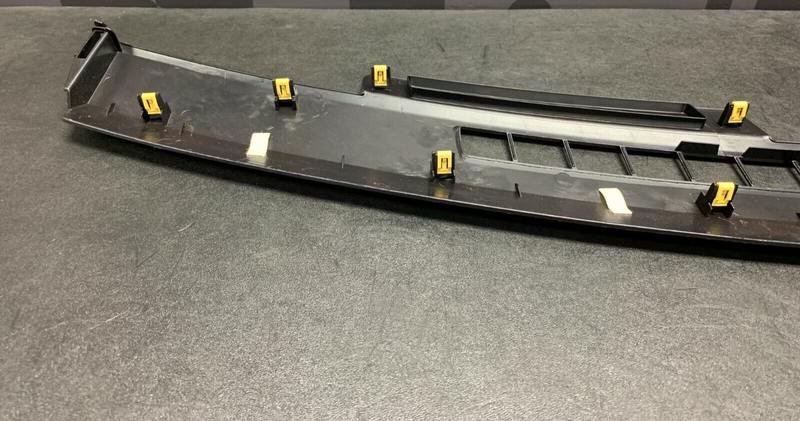 2019 FORD MUSTANG GT OEM DASH DEFROSTER VENT PANEL