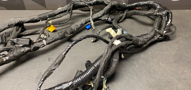 2019 FORD MUSTANG GT OEM DASHBOARD WIRING HARNESS USED