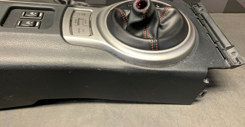 2015 SUBARU BRZ FRS 86 OEM A.T CENTER CONSOLE W/ RED STITCHED BRAKE HANDLE BOOT