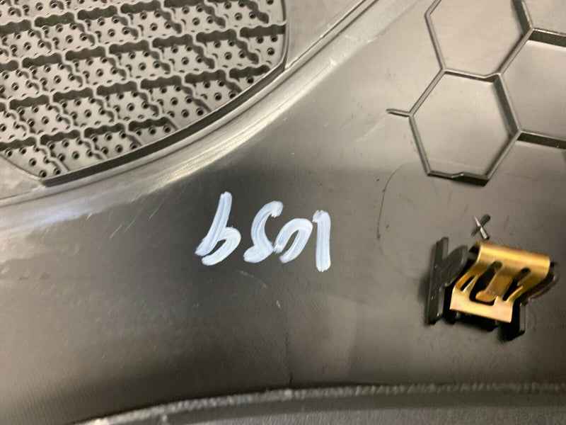 2017 CAMARO SS COUPE OEM DASH DEFROSTER VENT PANEL