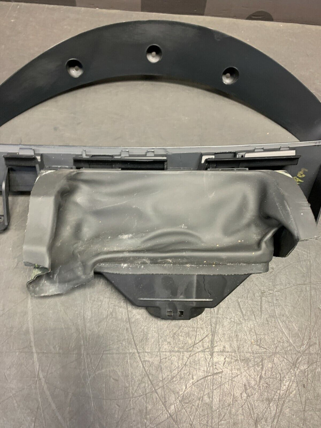 2009 PONTIAC G8 GT OEM GAUGE INSTRUMENT CLUSTER DASH TRIM BEZEL