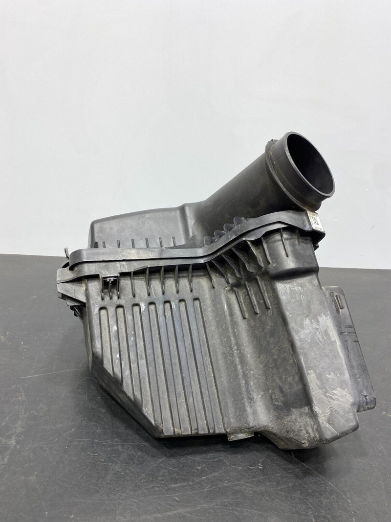 2015 FORD MUSTANG GT OEM AIR INTAKE BOX ASSEMBLY WITH FILTER USED