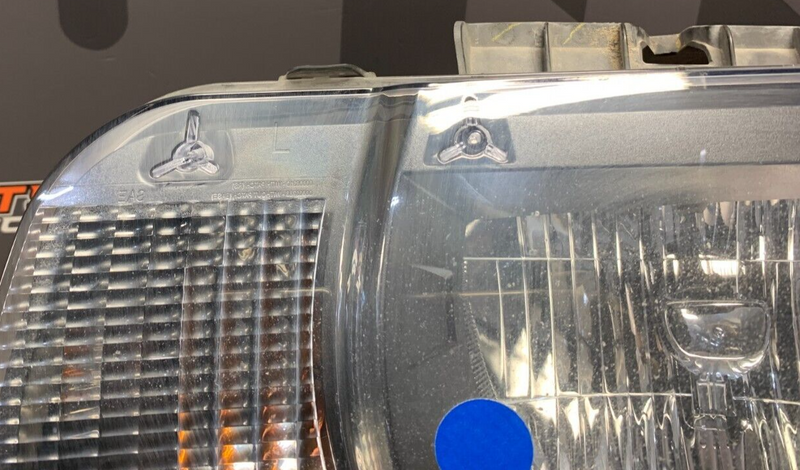 2010 CAMARO SS OEM LH DRIVER HEADLIGHT HALOGEN
