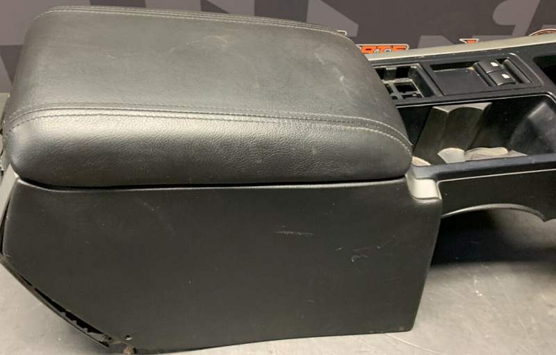 2004 PONTIAC GTO OEM CENTER CONSOLE -DAMAGED REAR CUBBY-