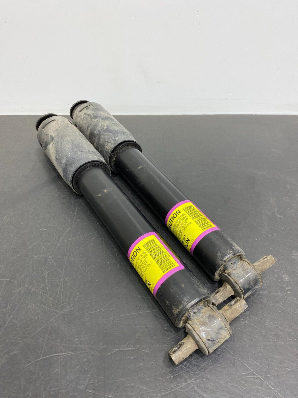 2012 CORVETTE C6 GRANDSPORT OEM FRONT STRUT SHOCK PAIR DRIVER PASSENGER USED