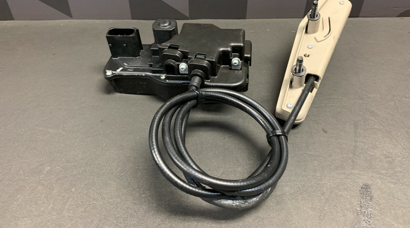 2005 CORVETTE C6 COUPE OEM PASSENGER DOOR LOCK LATCH ACTUATOR W/ RELEASE CABLE