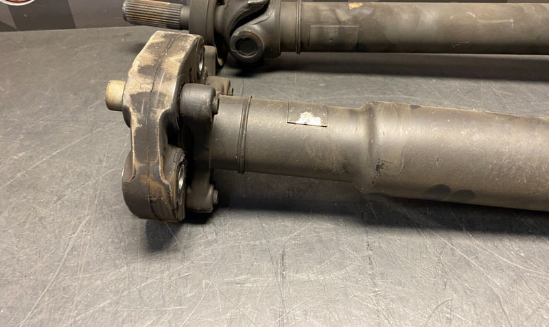 2015 CHEVROLET CAMARO ZL1 OEM M/T DRIVESHAFT ASSEMBLY USED